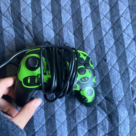 Nintendo switch controller - Picture 3 of 4